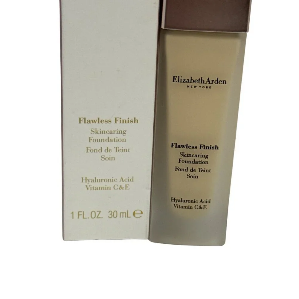 Elizabeth Arden Flawless Finish Foundation 120W Fair Skin Hyluronic Acid C & E